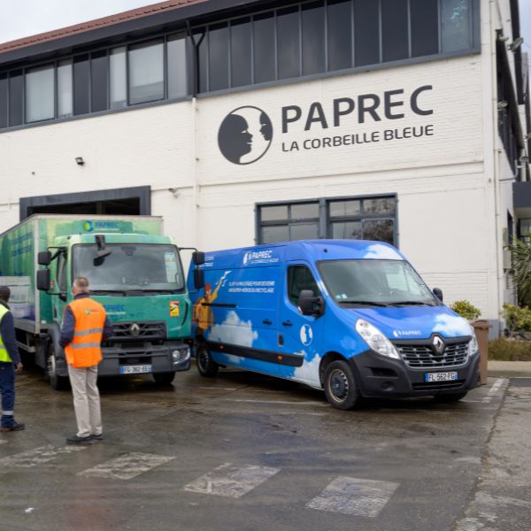 Voiture de collecte des déchets